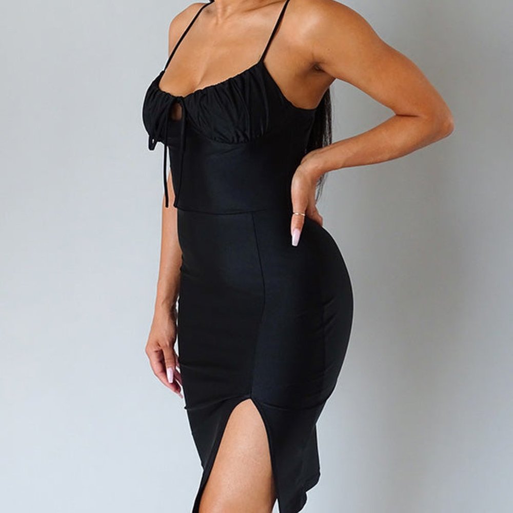 Women's Black Sexy Spaghetti Ruched Bust Midi Dress NWT
